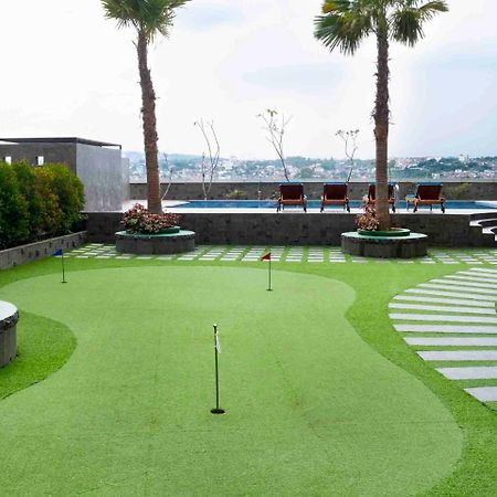 Harris Hotel Sentraland Semarang Exteriör bild