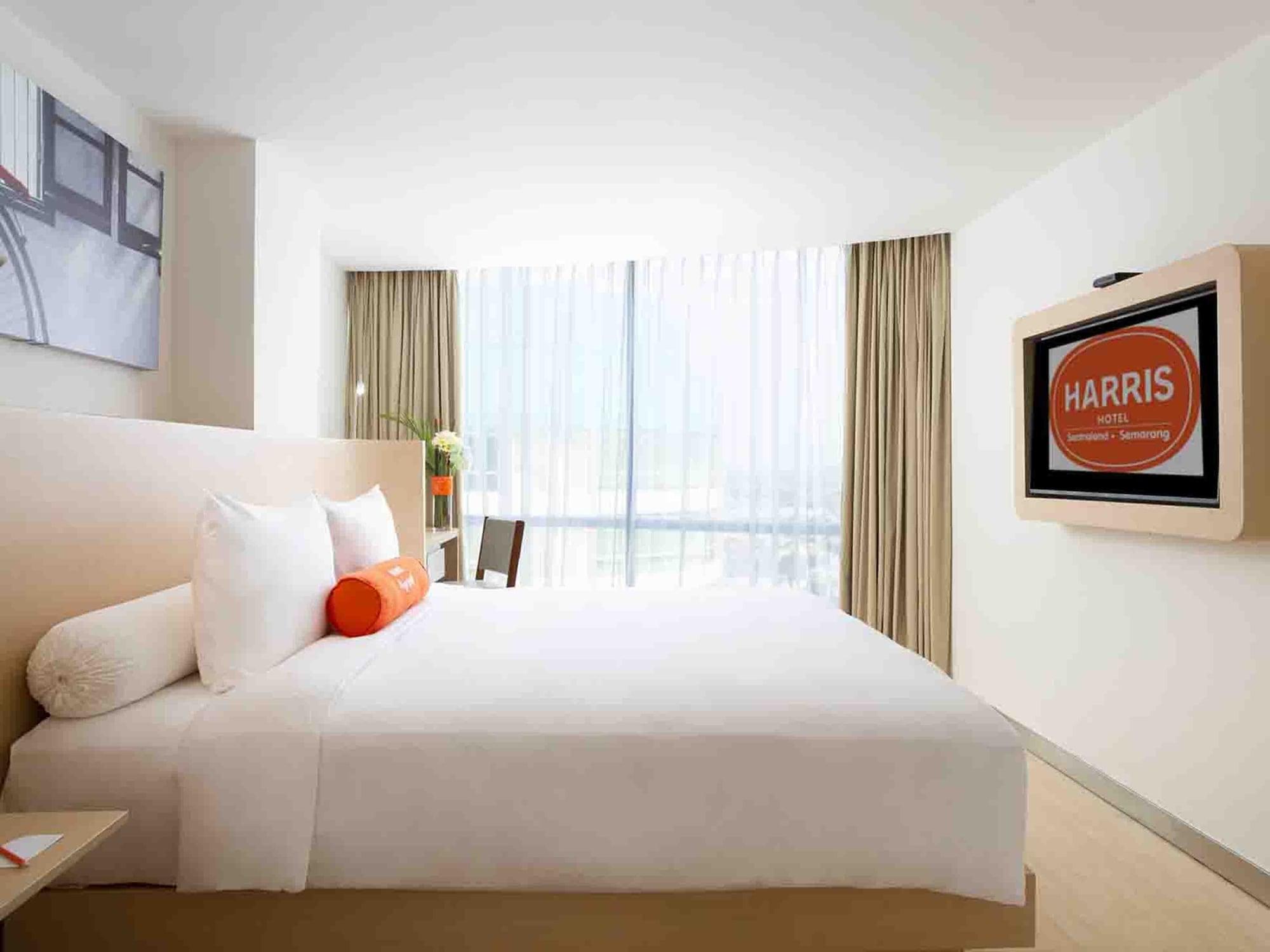 Harris Hotel Sentraland Semarang Exteriör bild