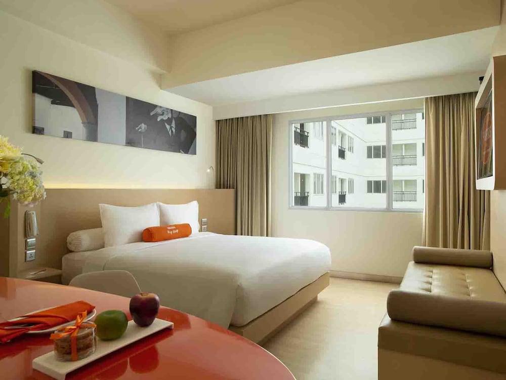 Harris Hotel Sentraland Semarang Exteriör bild