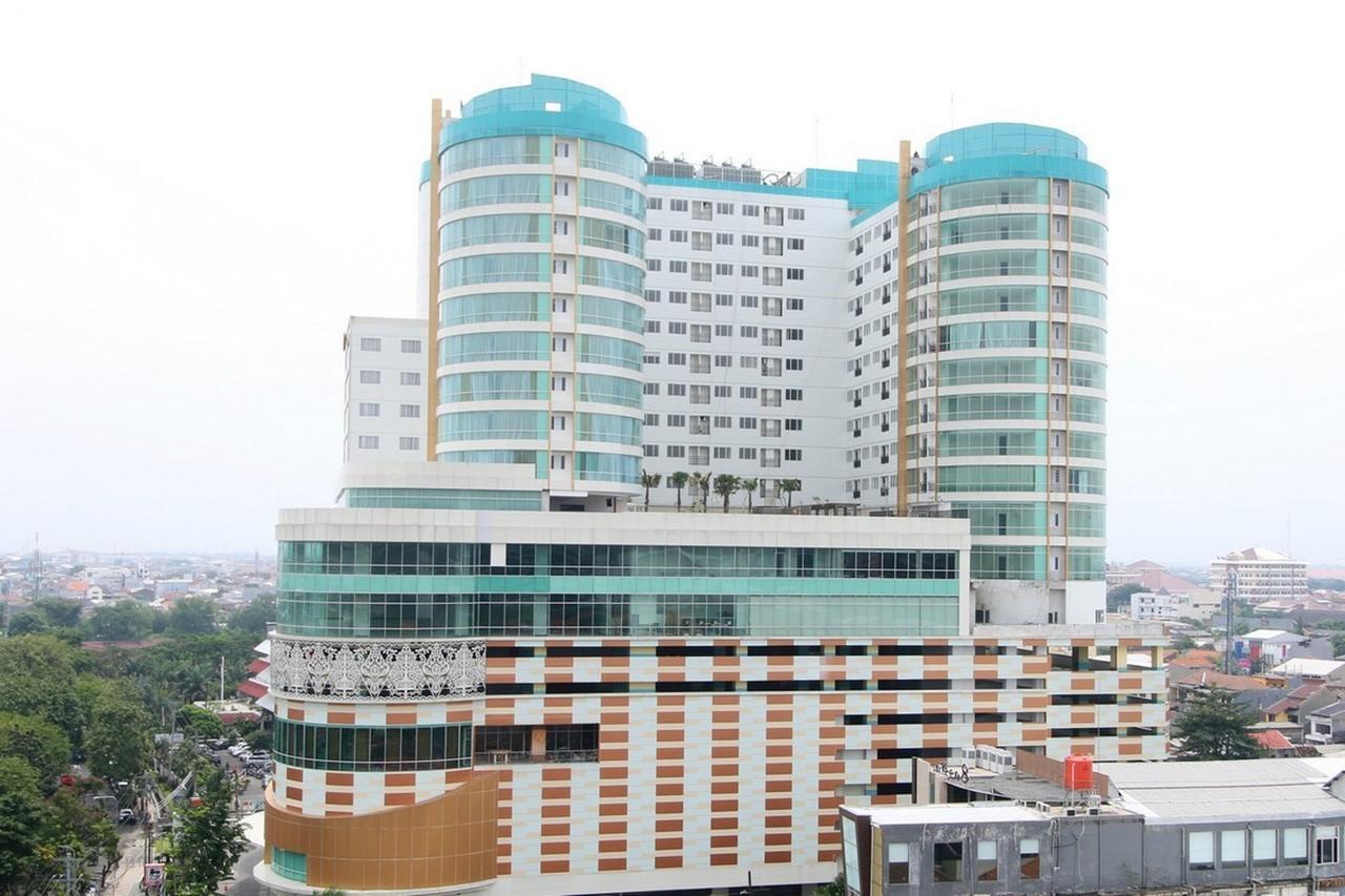Harris Hotel Sentraland Semarang Exteriör bild