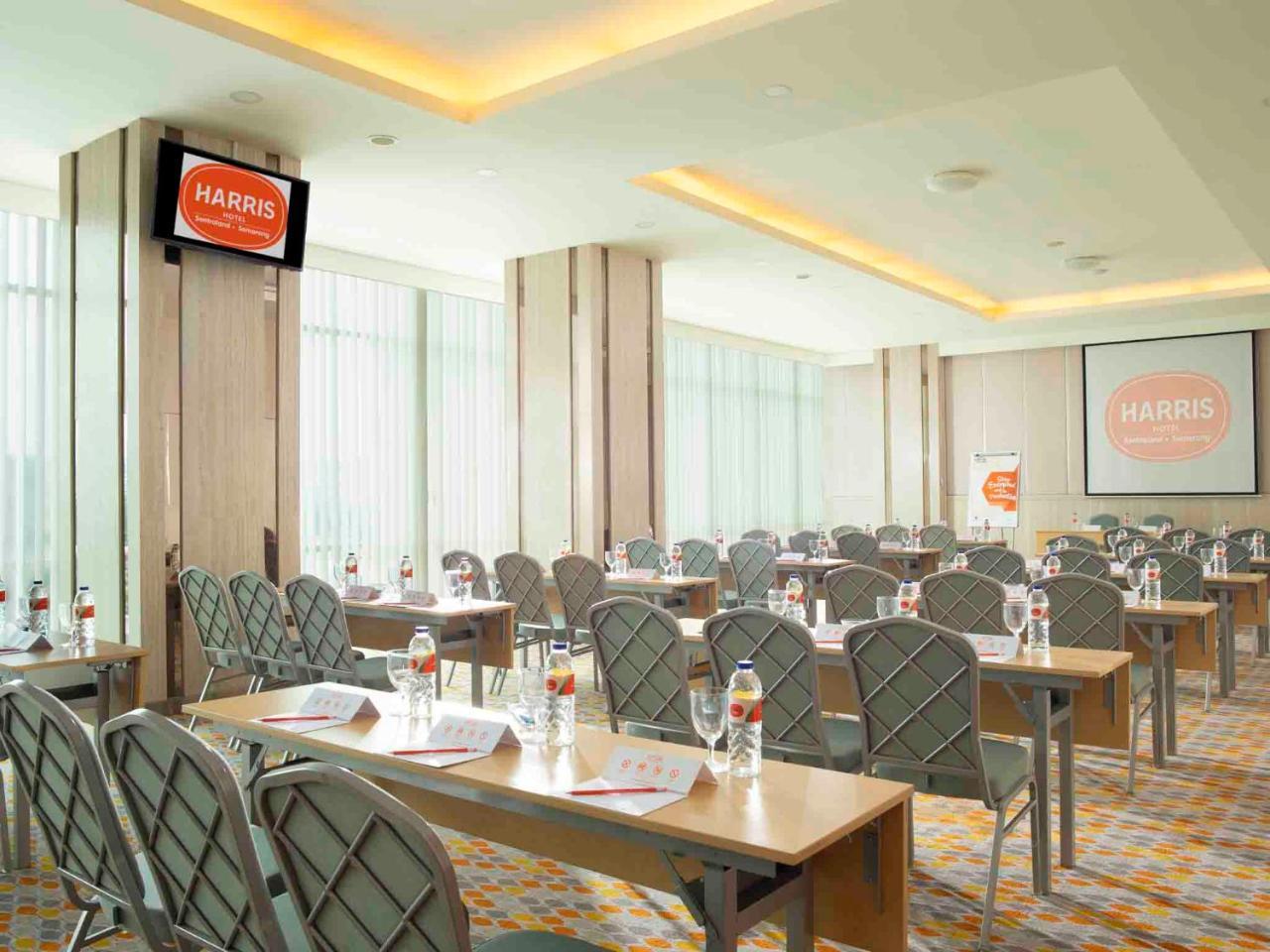 Harris Hotel Sentraland Semarang Exteriör bild